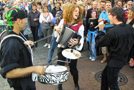 Die Band live beim Stadtfest