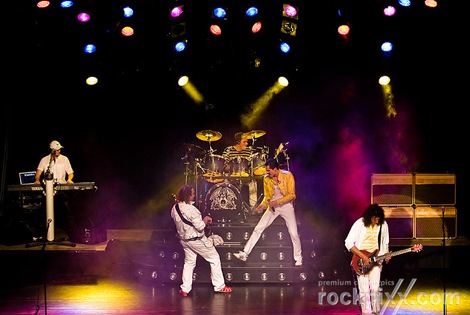 Queen Revival Band live